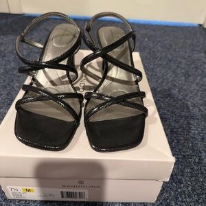 Bandolino Women's Black Strappy Sandals